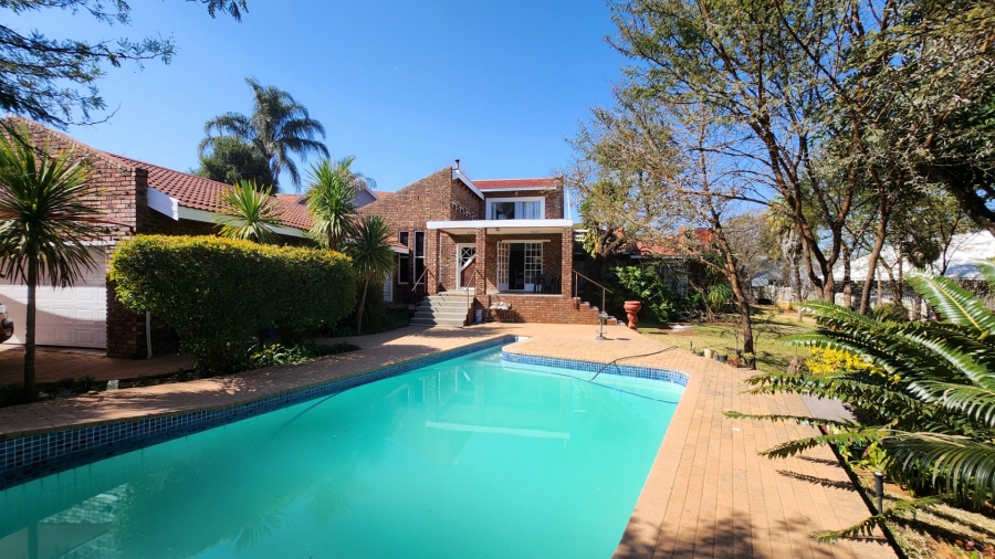 4 Bedroom Property for Sale in Wilkoppies North West